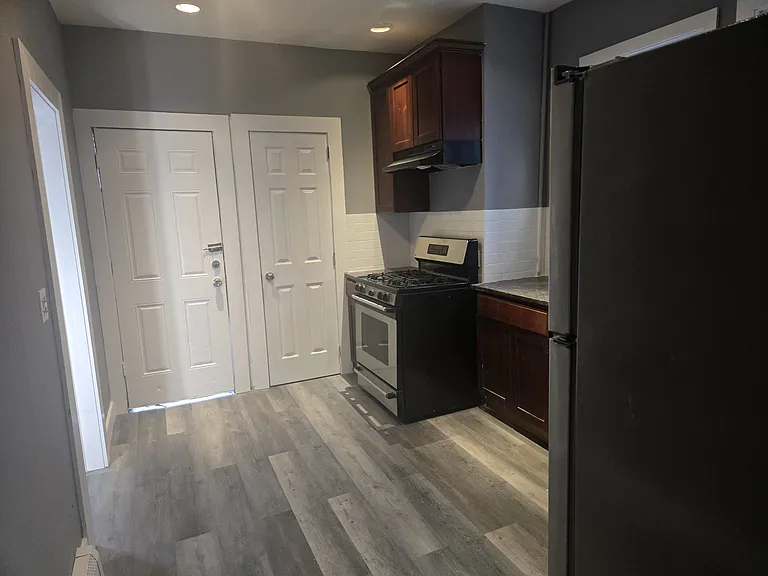 130 Hendricks Ave #2 — Photo 9