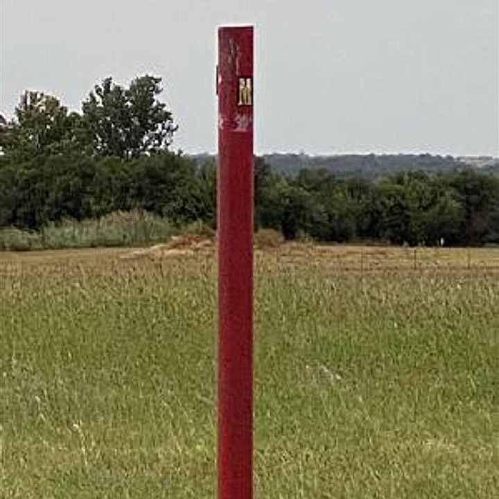 1st image of 3725 Lois Ln