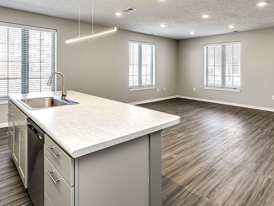 Deerfield Apartments & Chateaus 1021 S Howard Fremont NE Zillow