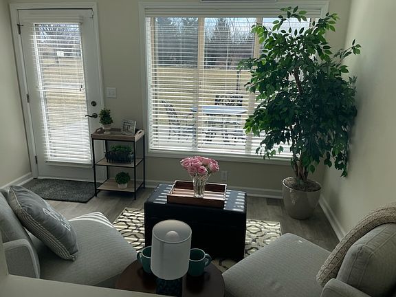 3rd image of 11817 Knox Pl