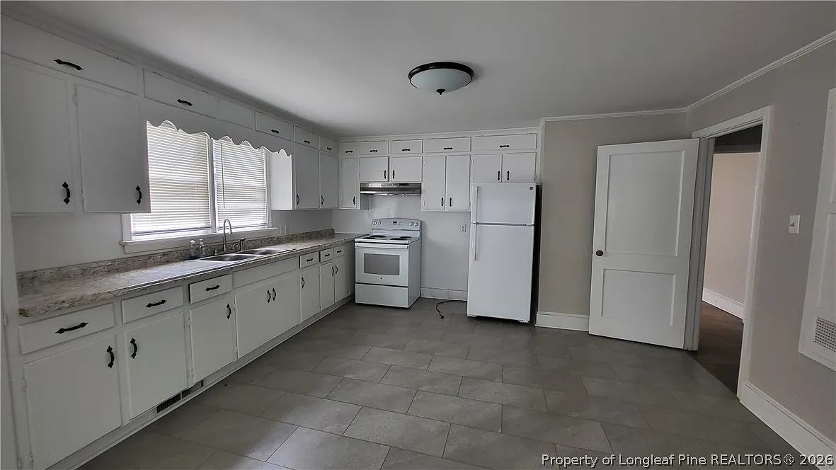 2 bed, 1.5 bath, $1,100 — Photo 4