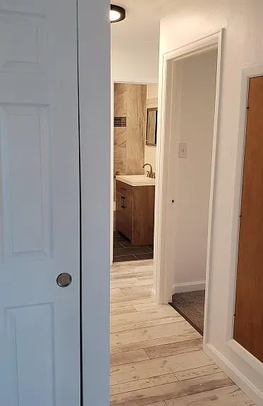 204 E Emma St — Photo 12