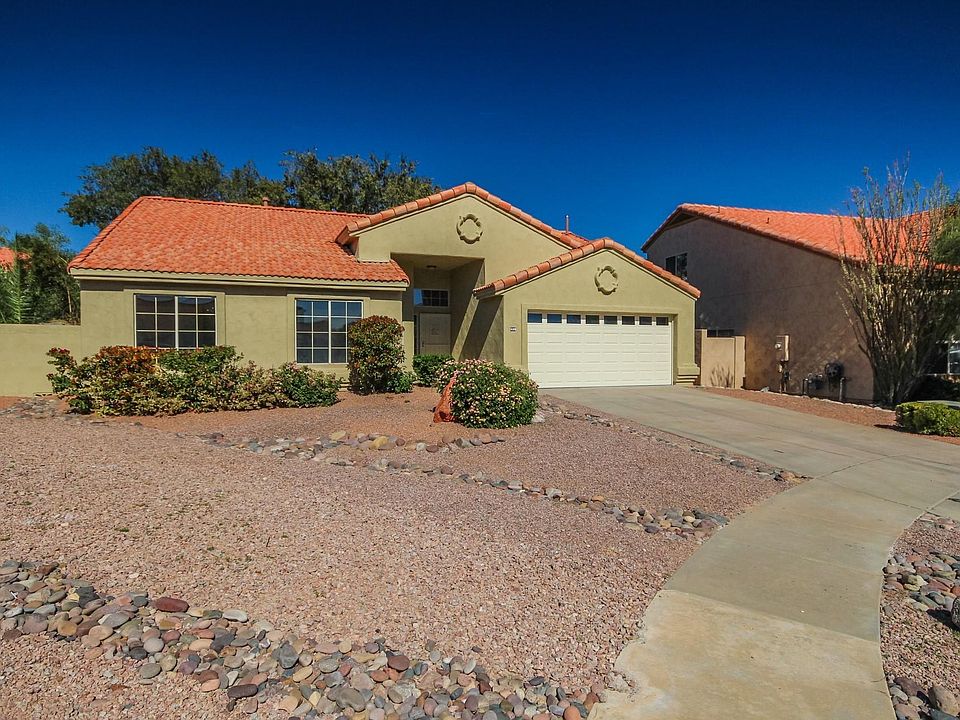 1st image of 980 W Graythorn Pl