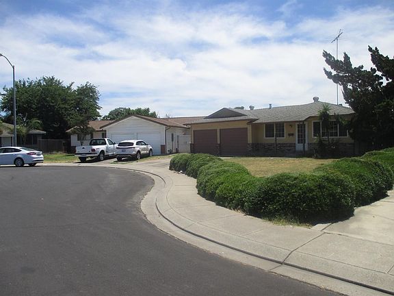 2nd image of 1024 Coral Ct