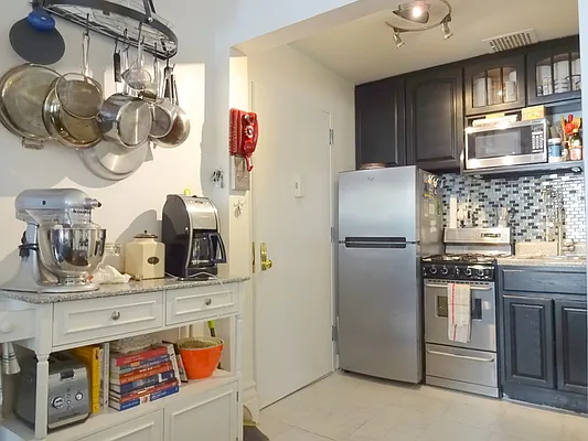 Rented by Douglas Elliman | media 13