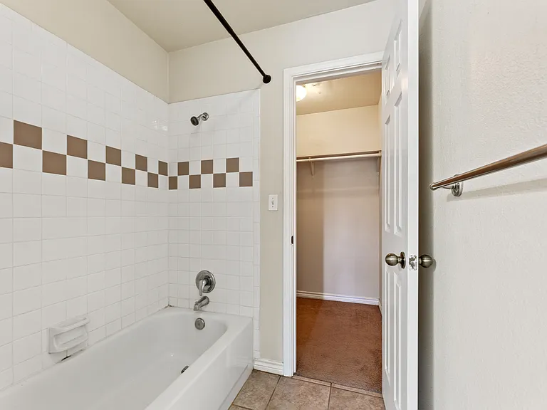 100 Sendero Dr — Photo 21