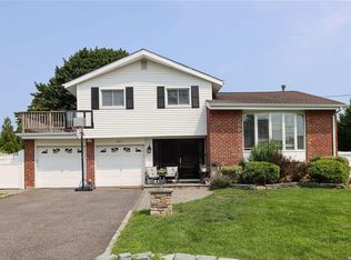 267 Bayview Ave, Massapequa, NY