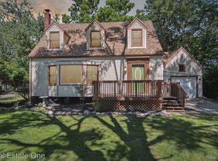 303 E North St, Albion, MI