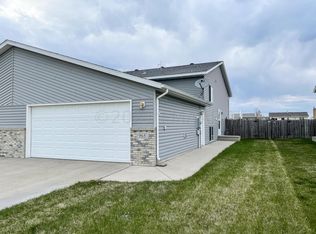 968 41st Ave W, West Fargo, ND 58078