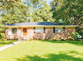 405 E Fontainebleau Dr, Mobile, AL 36606