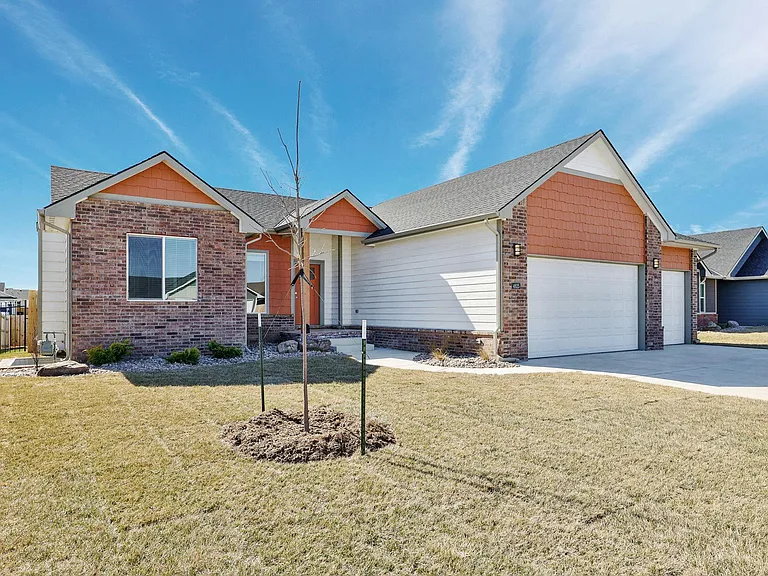 4625 S Doris Ct — Photo 3