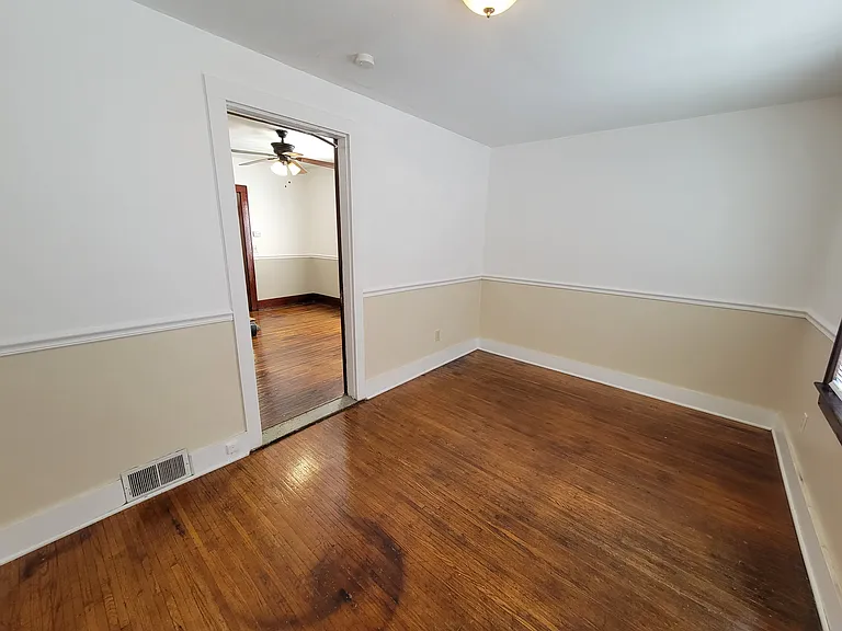 114 Roser St #1 — Photo 9