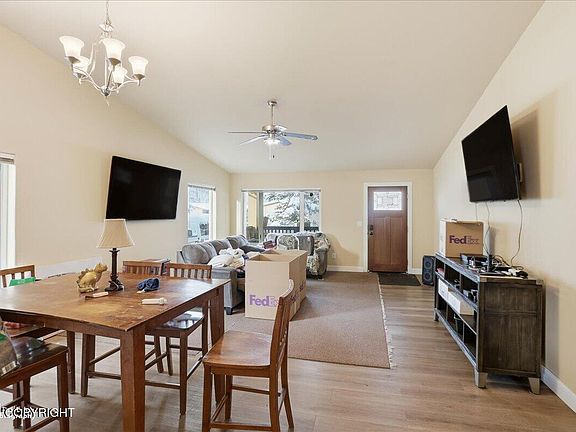 4th image of 3216 Tarwater Ave