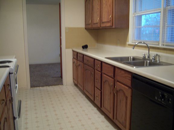 2nd image of 2807 S Millwood Ave