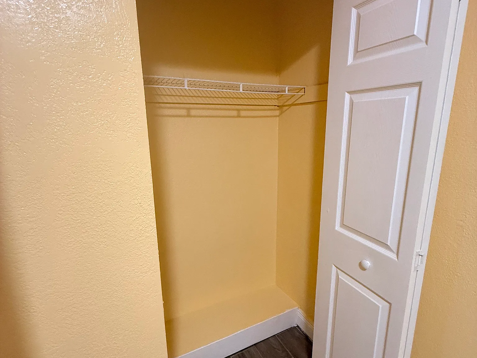 4 bed, $3,600 — Photo 3