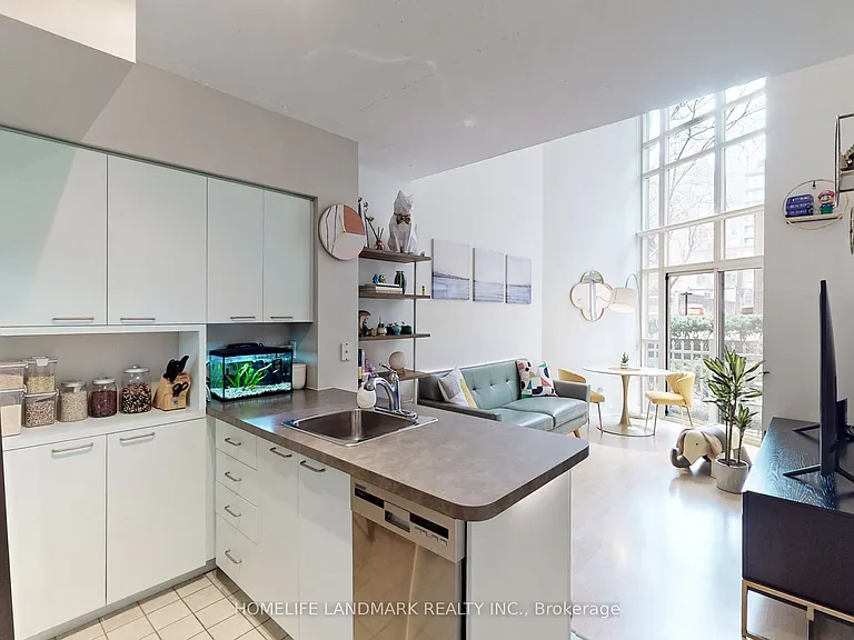 255 Richmond St E #124 — Photo 7