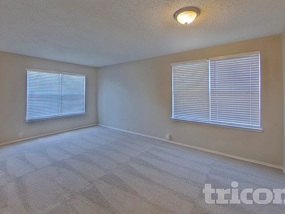 3rd image of 1817 Citadel Dr