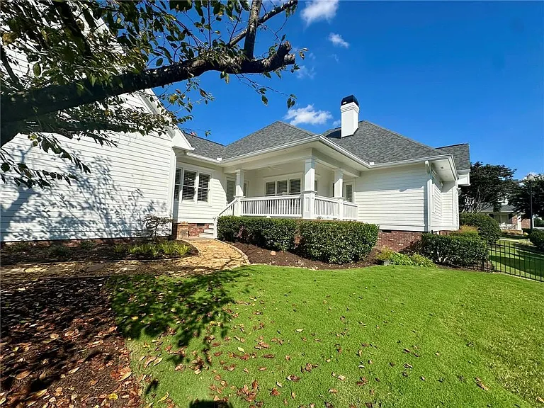 2635 Muskogee Ln — Photo 32