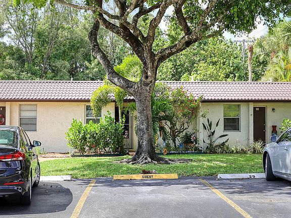 3rd image of 102 Lake Olive Drive #102