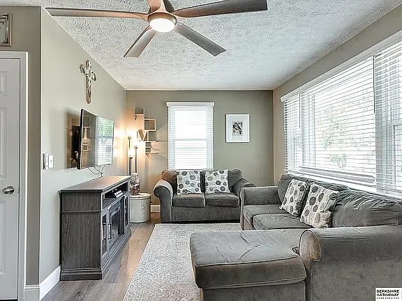 3 bed, 1842 sqft, $2,100 — Photo 4