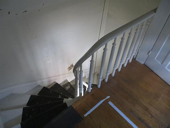 4th image of 26 118th St