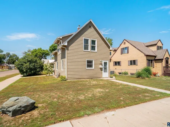 1601 N Highland Ave, Sioux Falls, SD 57103