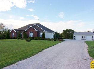 22955 Rolling Hills Dr, Sedalia, MO 65301
