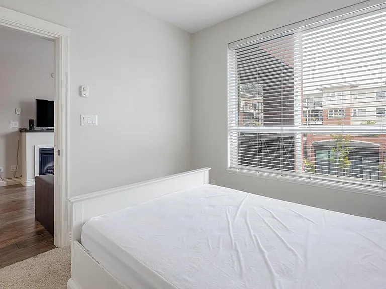 2970 King George Blvd #324 — Photo 14