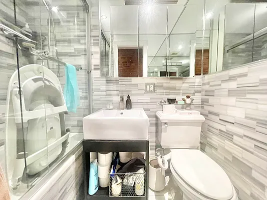 Rented by Century 21 Premier  | media 4