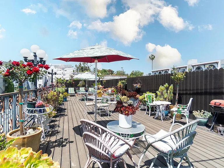 Sundeck