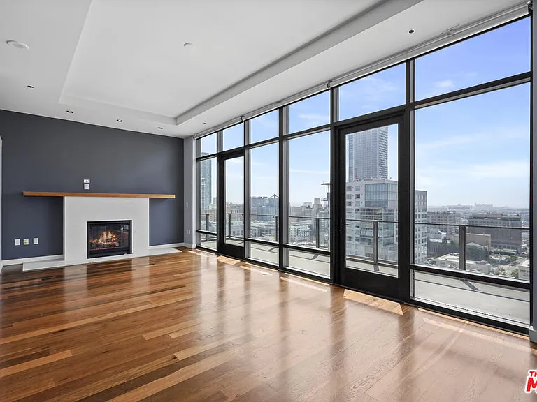 1100 Hope St #Penthouse 205 — Photo 14