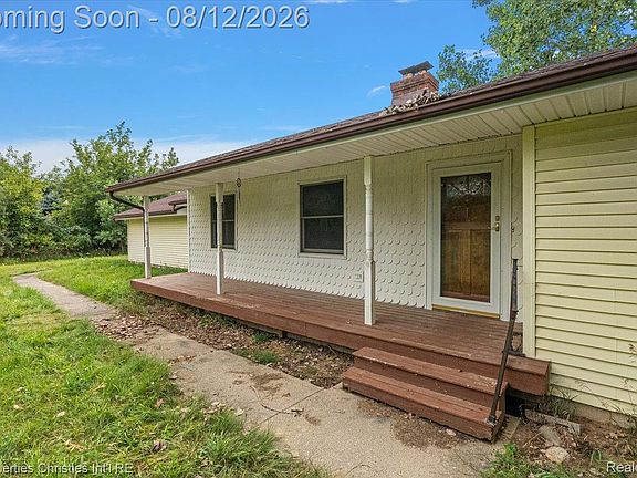 5th image of 13010 Oyster Lake Rd