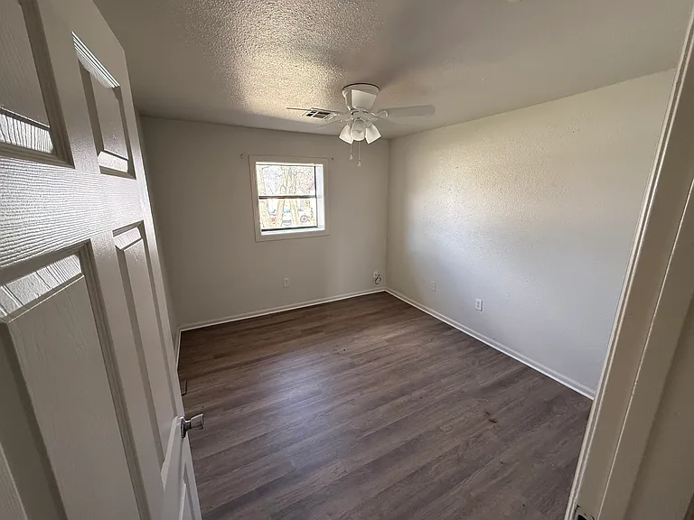 625 Park St — Photo 10