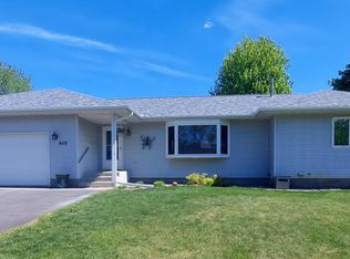 409 Sundown Dr, Avon, MN 56310