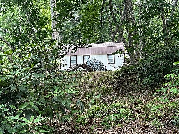 5th image of 3318 N Norton Rd