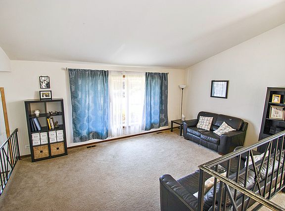 4th image of 2434 N Drury Ln
