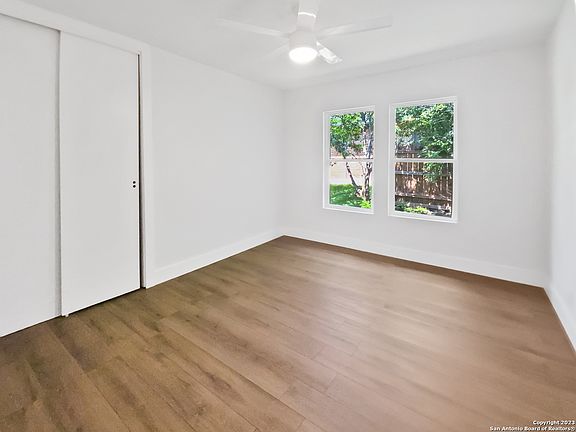 5th image of 318 MILLWOOD LN