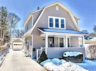 17 Adrian Rd, Rochester, NY 14622