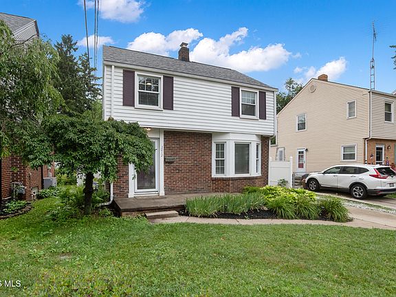 3rd image of 3012 Berdan Ave