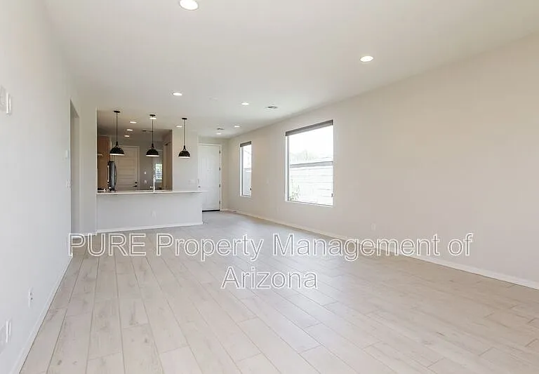 17568 W Missouri Ave — Photo 7