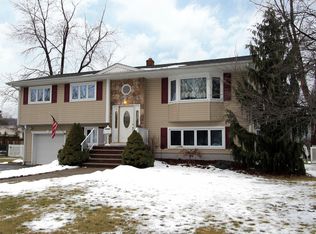 12 Mary Pl, Pequannock, NJ 07440
