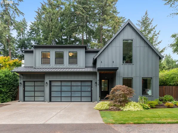 915 Oak Ter, Lake Oswego, OR 97034