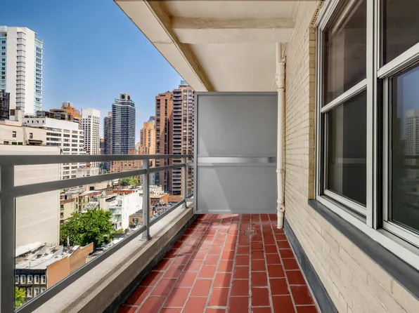 300 East 57th Street image 13 of 13