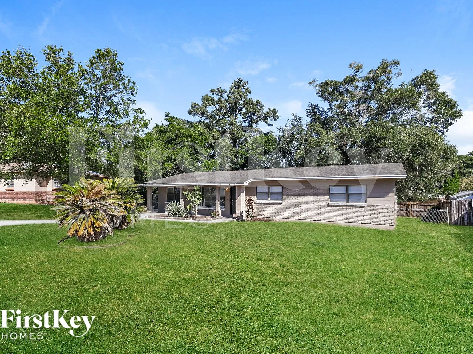 3 bed, 1.0 bath, 1652 sqft, $2,225 — Photo 1