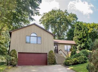 1655 Cutspring Rd, Stratford, CT 06614