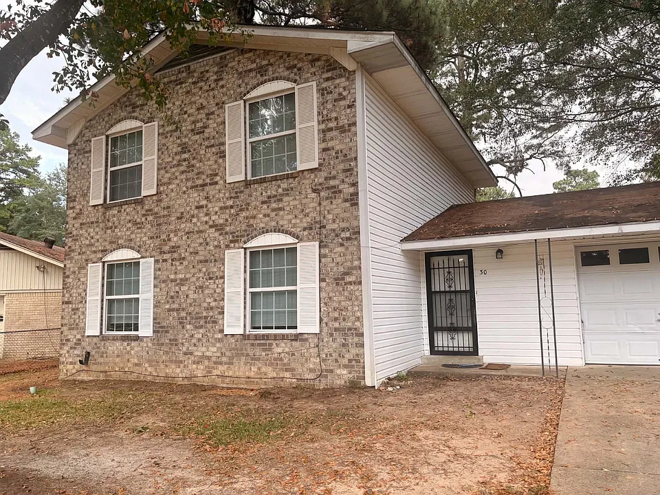 30 Tulip Dr