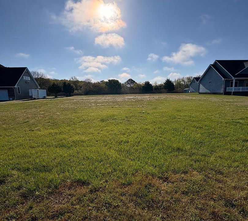 1st image of 18 Hammock Point Rd