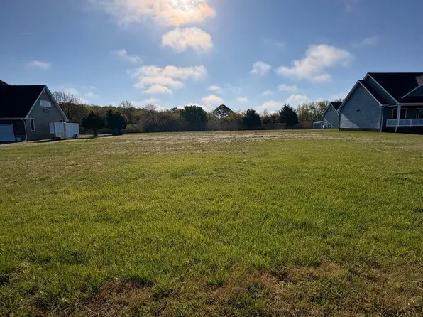 18 Hammock Point Rd, Crisfield, MD 21817