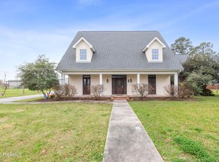 417 Periou St, Breaux Bridge, LA 70517