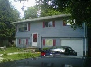 613 Camp Ave, North Kingstown, RI 02852